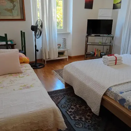 Lägenhet La Casetta Di Benedetta *