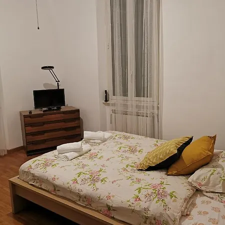 Lägenhet La Casetta Di Benedetta *